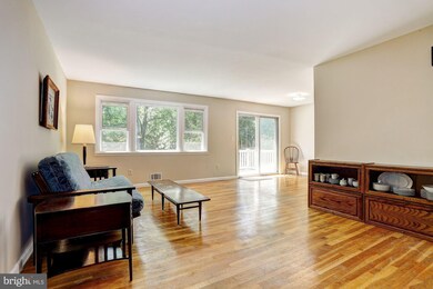 10970 Millbank Row, Columbia, MD 21044 - photo 4