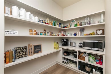 17769 Townsend Dr, Clive, IA 50325 - photo 6