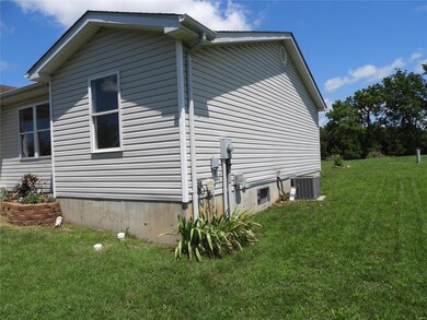 1681 Jenny Ct, Farmington, MO 63640 - photo 5