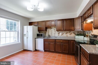 10532 E Wind Way, Columbia, MD 21044 - photo 3