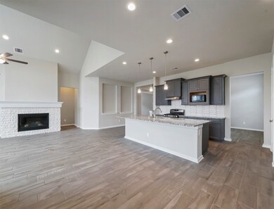 18310 Tiger Flowers Dr, Conroe, TX 77302 - photo 4