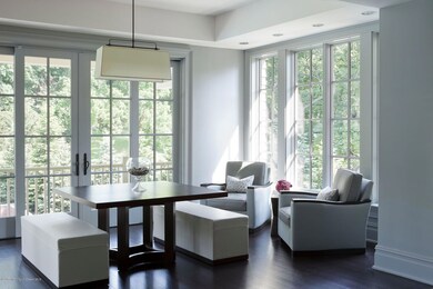 BREAKFAST ROOM