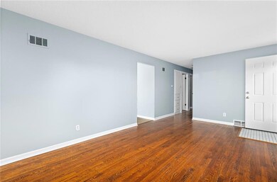 11804 W 70th St, Shawnee, KS 66203 - photo 4