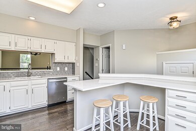 14020 Winding Ridge Ln, Centreville, VA 20121 - photo 6