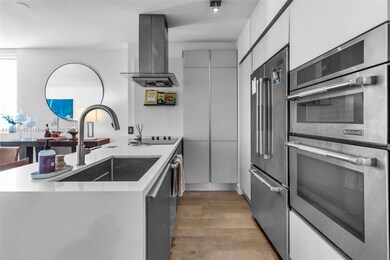 55 SE 6th St unit 3007, Miami, FL 33131 - photo 2