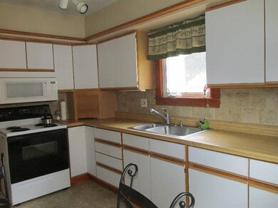 126 Belden St, La Porte, IN 46350 - photo 4