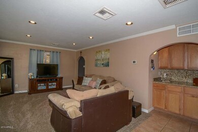 Living Room-Bar