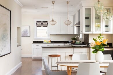 54 Marathon St unit 2, Arlington, MA 02474 - photo 4