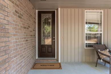 8-web-or-mls-117 Mohawk Trl Exterior-9