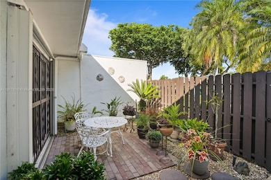 7320 Coldstream Dr, Hialeah, FL 33015 - photo 5