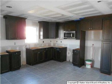 27 Cannon Ave, Staten Island, NY 10314 - photo 4