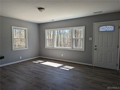 9122 E Patrick Henry Rd, Ashland, VA 23005 - photo 2