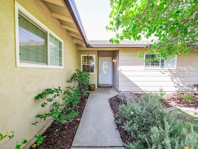 7439 Saybrook Dr, Citrus Heights, CA 95621 - photo 3