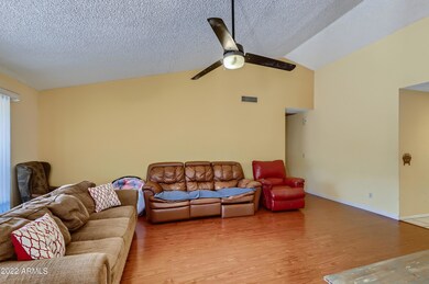 3243 W Campo Bello Dr, Phoenix, AZ 85053 - photo 4