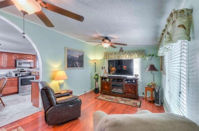 Living Room (2)