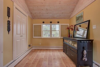 182 Holly Ln, Portsmouth, NH 03801 - photo 5