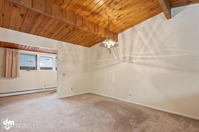 21-Dining Room_SLS_-2338