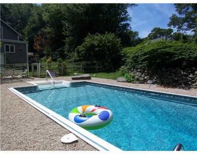 9 North Rd, Saunderstown, RI 02874 - photo 6