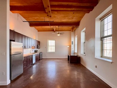 35 Riverwalk Way unit 302, Lowell, MA 01854 - photo 2