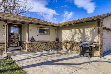 8573 Dover Cir, Arvada, CO 80005 - photo 3