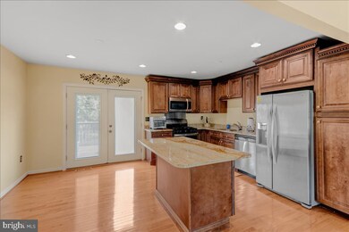 13429 Buchanan Dr, Fort Washington, MD 20744 - photo 3