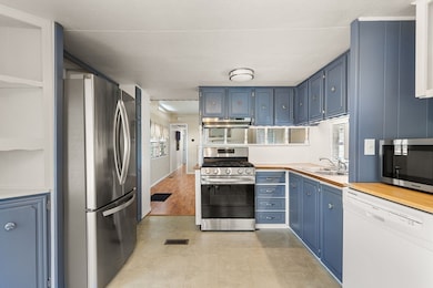 8 F St, Merrimac, MA 01860 - photo 5