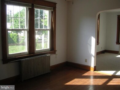 828 W 3rd St, Lansdale, PA 19446 - photo 5