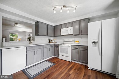 3626 Van Horn Way, Burtonsville, MD 20866 - photo 3