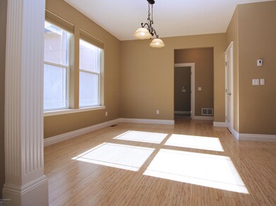 Breakfast nook 2