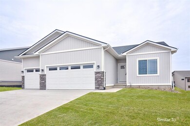 9466 Emilia Ln, West Des Moines, IA 50266 - photo 2