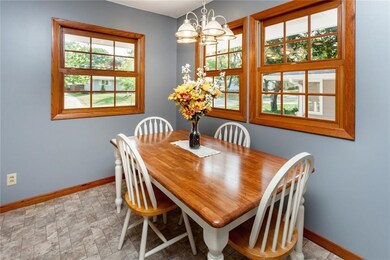 4310 42nd St, Des Moines, IA 50310 - photo 4