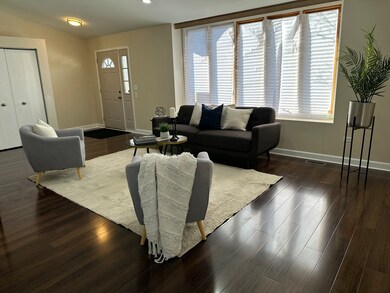 18043 Poplar Ln, Country Club Hills, IL 60478 - photo 4