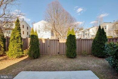 10210 Faire Commons Ct, Burke, VA 22015 - photo 4