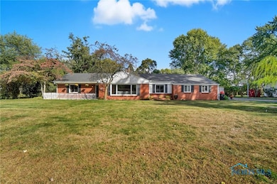 3520 Scarsborough Rd, Toledo, OH 43615 - photo 2