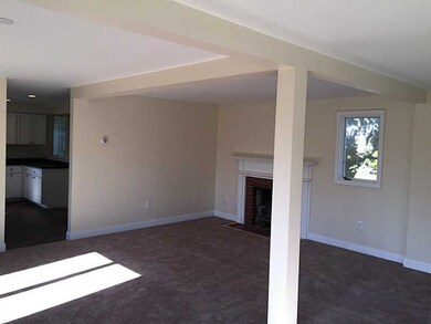 541 Oliphant Ln, Middletown, RI 02842 - photo 5