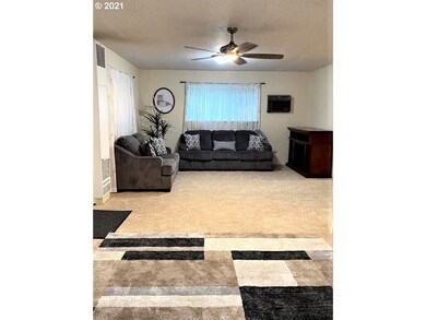 291 SE Grape Ave, Winston, OR 97496 - photo 2