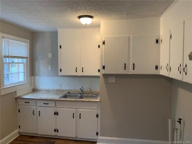 312 Westwood Dr, Statesville, NC 28677 - photo 6