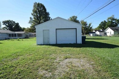 2709 N Buckles St, Muncie, IN 47303 - photo 4