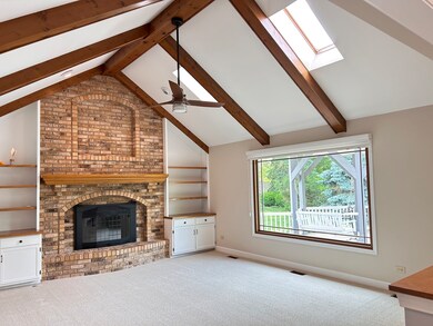 238 Covington Ct, Naperville, IL 60565 - photo 3