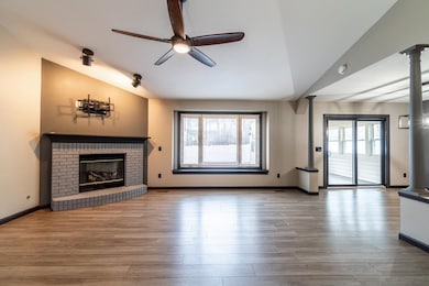 2205 Laforge Ln, Auburn, IN 46706 - photo 4