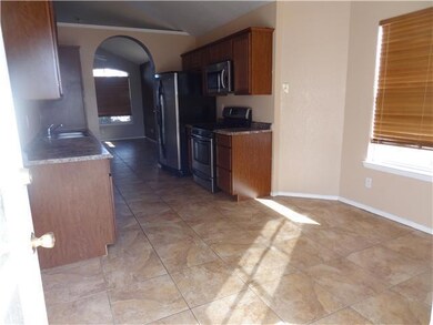 13984 Lago Seco Dr, Horizon City, TX 79928 - photo 7