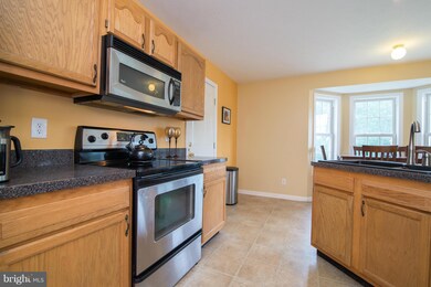 126 Leviticus Dr, Bunker Hill, WV 25413 - photo 7