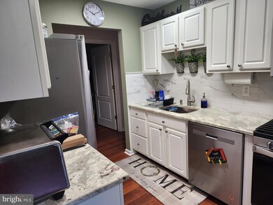 132 Mowat Cir, Trenton, NJ 08690 - photo 7