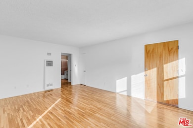 122 N Croft Ave unit 1, Los Angeles, CA 90048 - photo 5