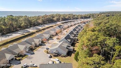 502 Village Green Dr unit B, Morehead City, NC 28557 - photo 4