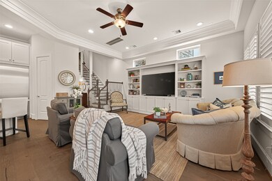 1607 W Rose Terrace Ln, Houston, TX 77055 - photo 5