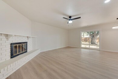 6316 Sandhurst Ln E, North Richland Hills, TX 76182 - photo 4