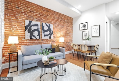 1448 Harvard St NW unit 3, Washington, DC 20009 - photo 2