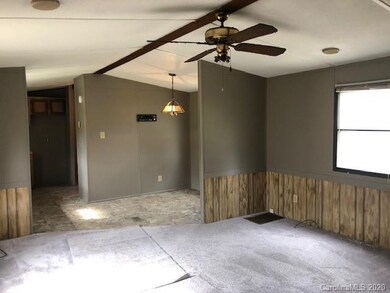 127 Martindale Ln, Statesville, NC 28625 - photo 3