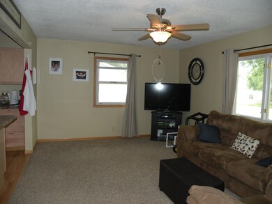 216 4th St Cambridge 013